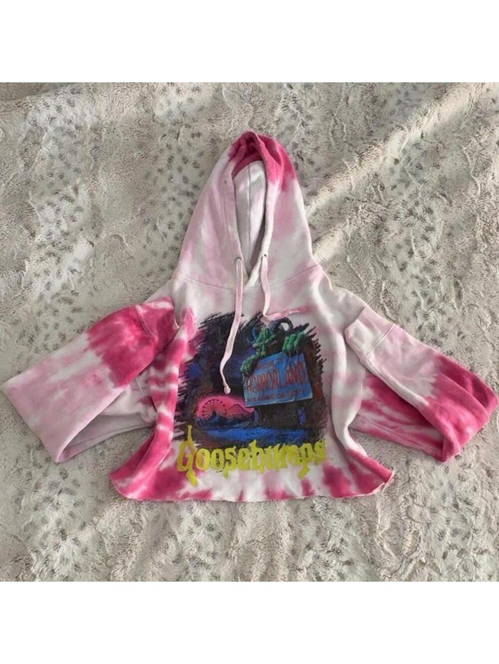 goosebumps pink tie-dye cropped hoodie